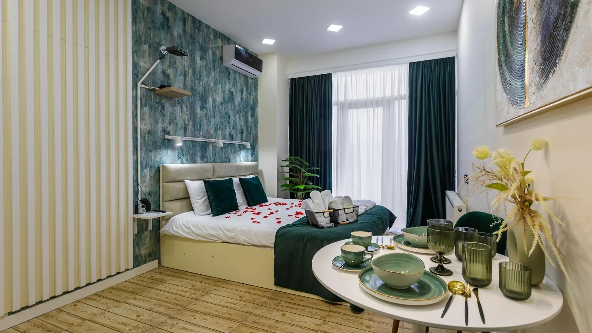 Tbilisi Luxury Jacuzzi Studio