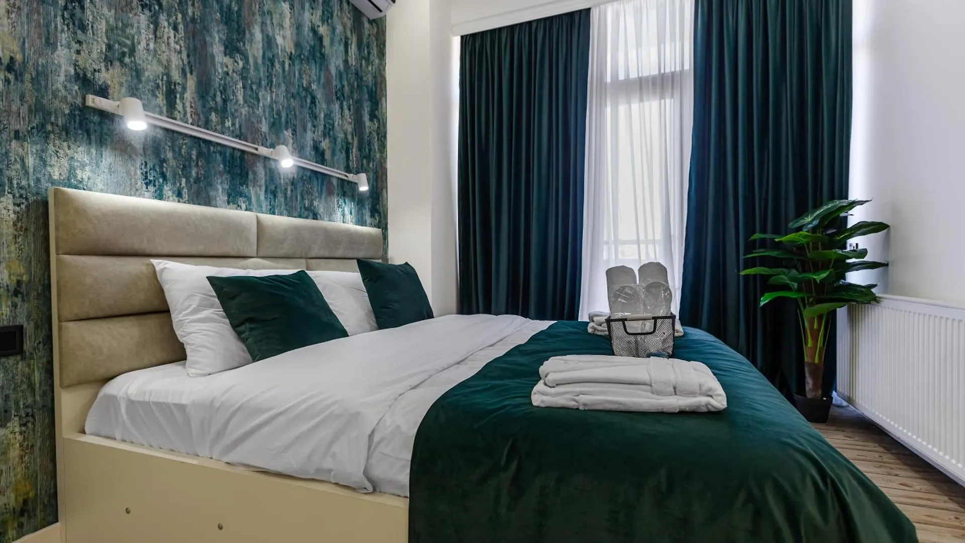 Tbilisi Luxury Jacuzzi Studio Апартаменты